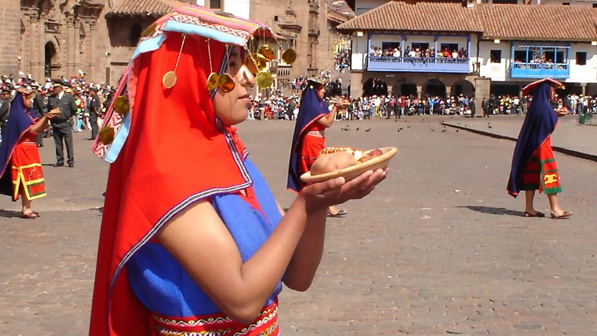 Inti Raymi en Cusco, Perú — impacto turístico y cultural de la Fiesta del Sol