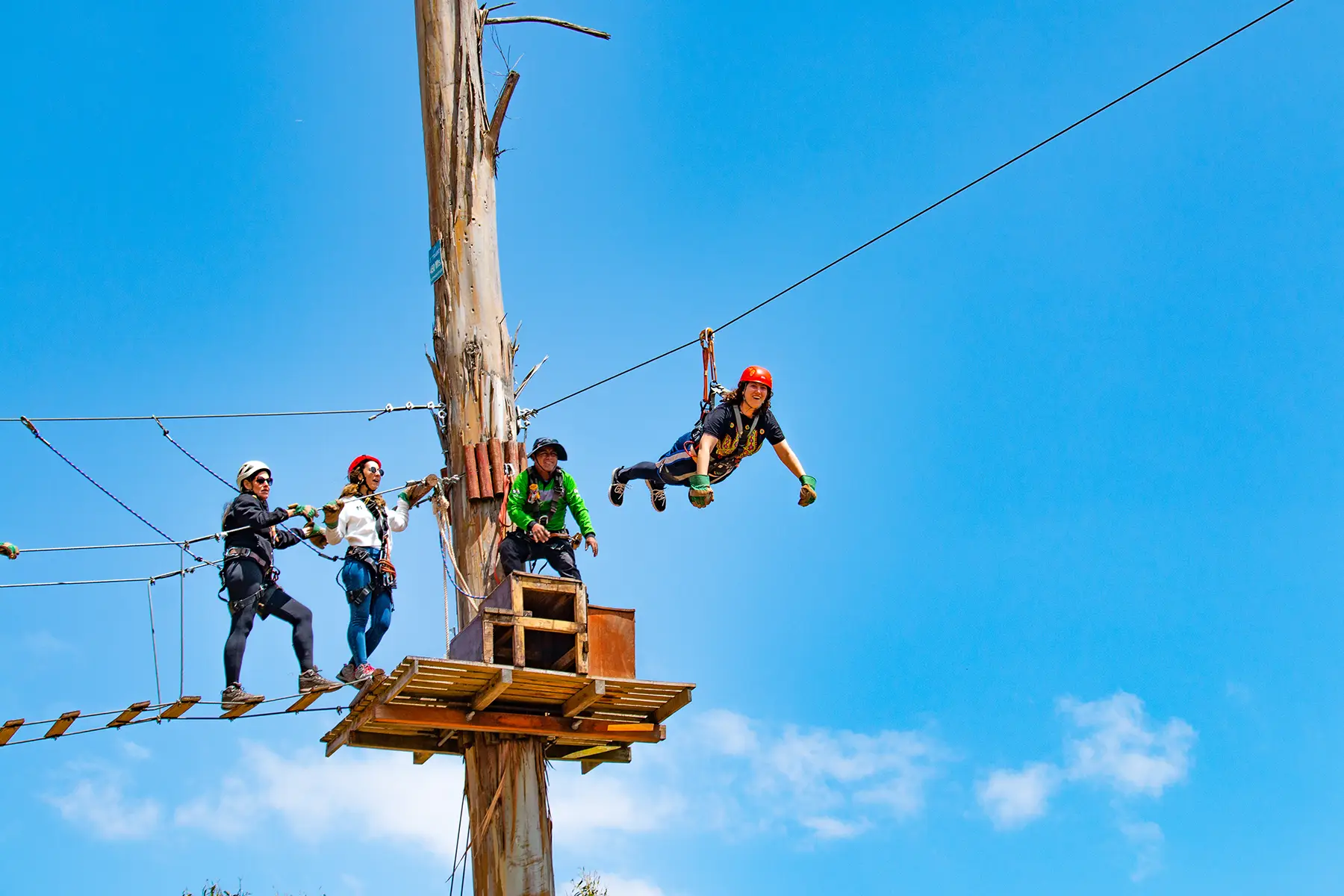 Los mejores ziplines en Perú con vistas del Valle Sagrado en Cusco